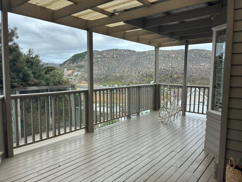 3 Bedroom Property for Sale in Glencairn Heights Western Cape